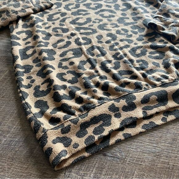 BUFFALO David Bitton Leopard Sweater Soft Animal Print Small Top - Picture 8 of 12